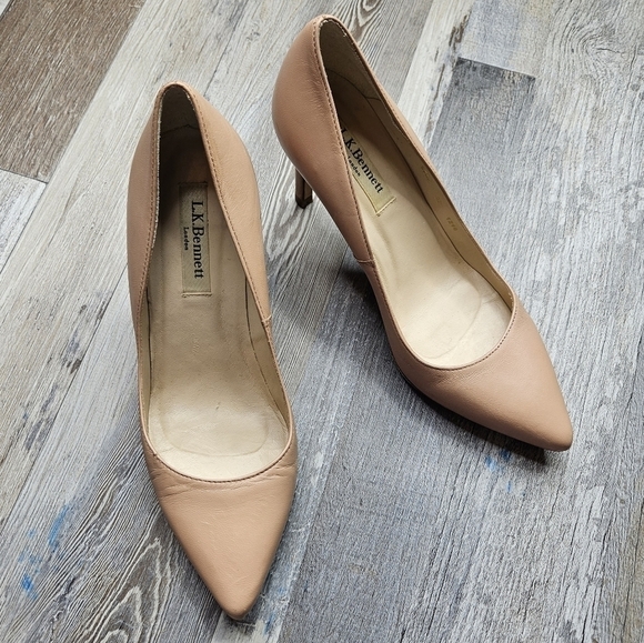 LK Bennett Nude Pumps Floret Leather Pointed Toe Courts - Picture 1 of 14